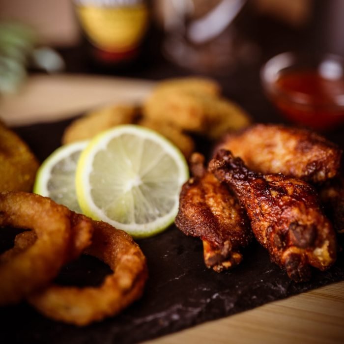 Asinhas de Frango, nuggets e Aro de cebola